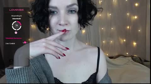 Snapshot of tinawincee chatting on 11, 1, 2025 Tina online show from 11, 1, 2025