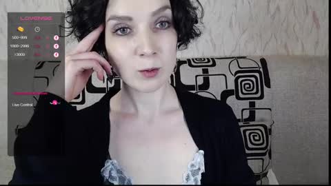 Snapshot of tinawincee chatting on 8, 3, 2025 Tina online show from 8, 3, 2025