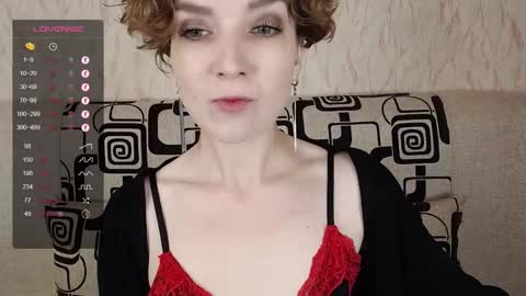 Snapshot of tinawincee chatting on 18, 9, 2025 Tina online show from 18, 9, 2025