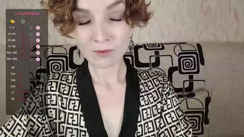 Snapshot of tinawincee chatting on 2, 10, 2025 Tina online show from 2, 10, 2025