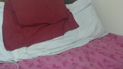 Snapshot of tinaxxxpetitexoxo chatting on 11, 10, 2025 Tina online show from 11, 10, 2025