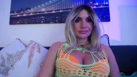 tinkerbell822 online show from 19, 2, 2025