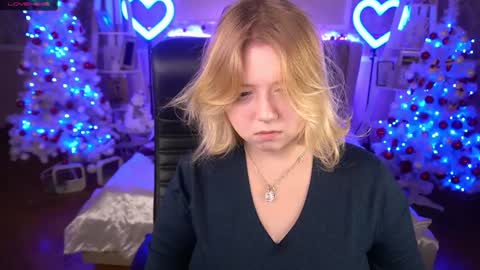 TinkerrBelll online show from 30, 12, 2024