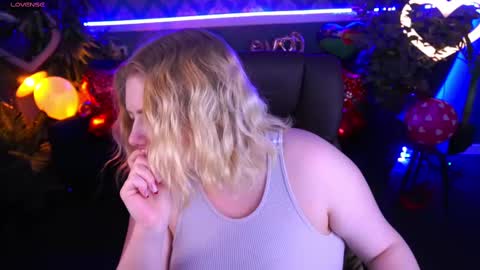 TinkerrBelll online show from 11, 2, 2025