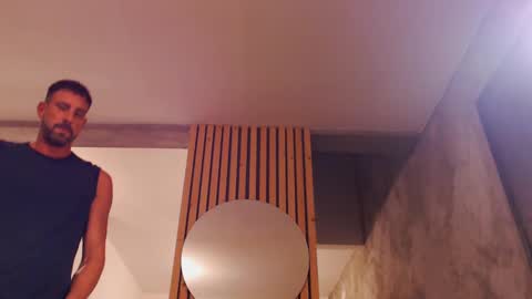 Snapshot of tinoclandestino chatting on 10, 1, 2025 tinoclandestino online show from 10, 1, 2025