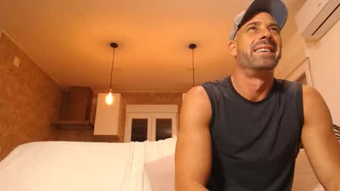 tinoclandestino online show from 22, 11, 2025