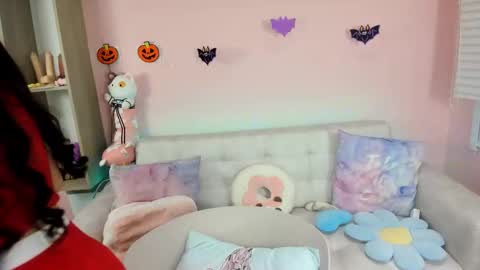 Snapshot of tiny_cora chatting on 6, 10, 2025 tiny_cora online show from 6, 10, 2025