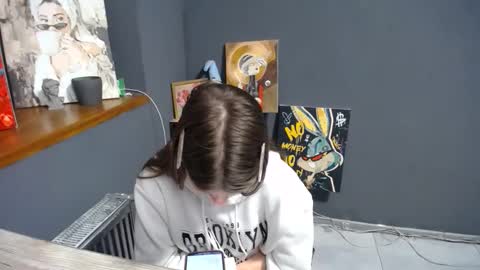 Gloria online show from 2, 2, 2026