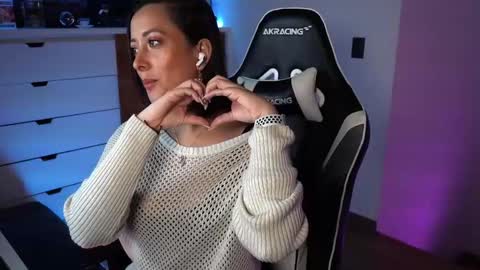 Snapshot of tiny_panther chatting on 9, 1, 2025 Ana Molly online show from 9, 1, 2025