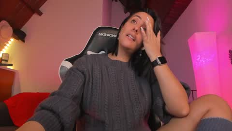 Snapshot of tiny_panther chatting on 15, 1, 2025 Ana Molly online show from 15, 1, 2025