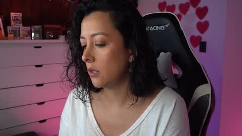 Snapshot of tiny_panther chatting on 2, 2, 2025 Ana Molly online show from 2, 2, 2025