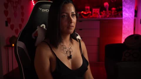 Snapshot of tiny_panther chatting on 6, 2, 2025 Ana Molly online show from 6, 2, 2025