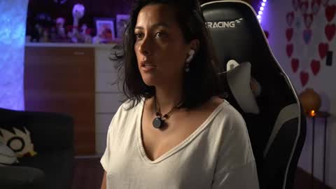 Snapshot of tiny_panther chatting on 19, 2, 2025 Ana Molly online show from 19, 2, 2025