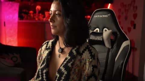 Snapshot of tiny_panther chatting on 21, 2, 2025 Ana Molly online show from 21, 2, 2025