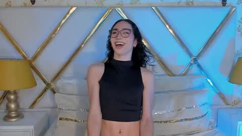 Snapshot of tiny_thomm chatting on 8, 3, 2026 Thomm Independent Model online show from 8, 3, 2026