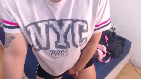 tiny_whore18 online show from 23, 10, 2025