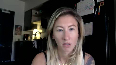 Snapshot of tinyandtatted420 chatting on 26, 10, 2025 tinyandtatted420 online show from 26, 10, 2025