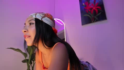 Luna  online show from 4, 3, 2025