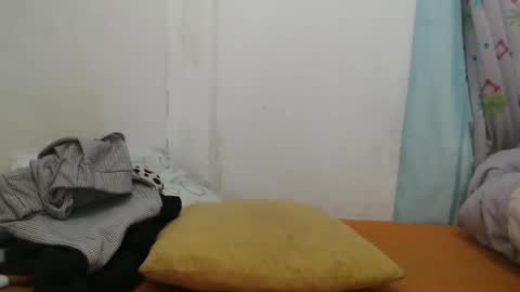 tinyslut66 online show from 25, 1, 2025