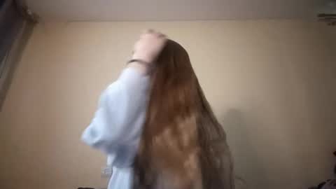 Hi Im Carry 18 years old online show from 5, 12, 2025