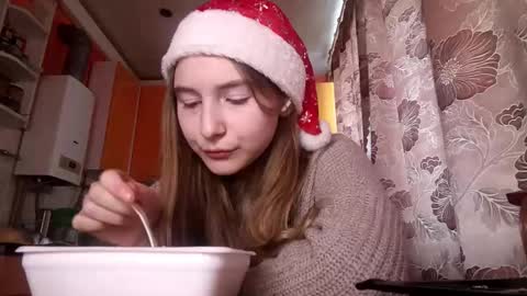 Hi Im Carry 18 years old online show from 6, 1, 2026