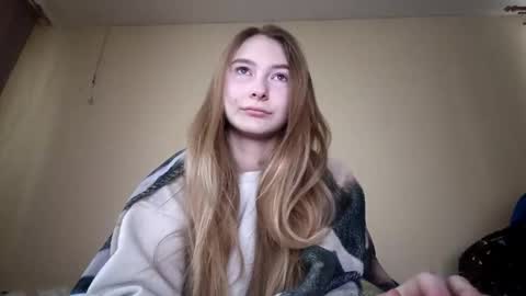 Hi Im Carry 18 years old online show from 13, 1, 2026