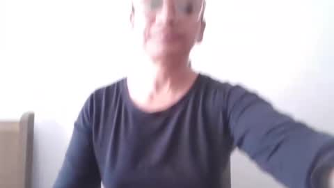 Snapshot of titssmall123 chatting on 25, 12, 2024 Ester online show from 25, 12, 2024