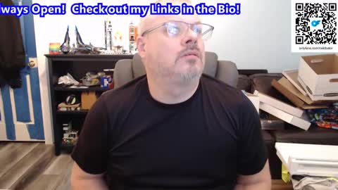 Snapshot of toddbator chatting on 1, 3, 2025 Todd Bator online show from 1, 3, 2025