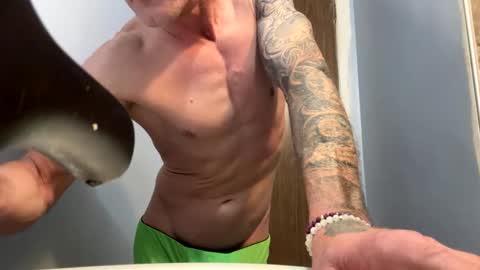 Snapshot of toightfit chatting on 26, 11, 2025 toightfit online show from 26, 11, 2025