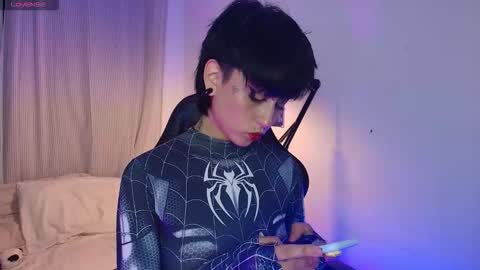 Snapshot of tokyo_blues chatting on 12, 10, 2025 Halsey Sofii online show from 12, 10, 2025