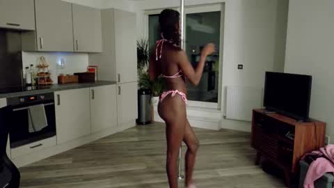 Snapshot of tokyo_wld chatting on 19, 11, 2025 Athena Fantasy online show from 19, 11, 2025