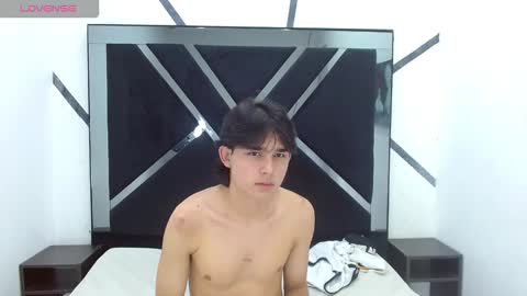 tom_0002 online show from 27, 10, 2025