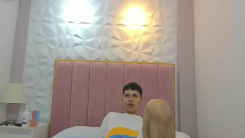 Tom and Bunny online show from 19, 9, 2025