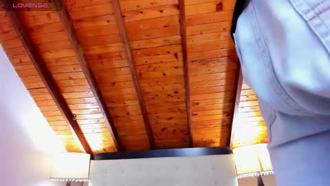 Snapshot of tom_bailey_ chatting on 18, 10, 2025 online show from 18, 10, 2025