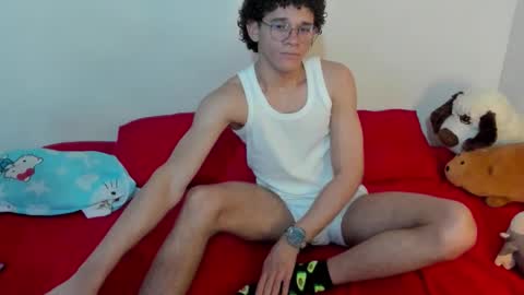 Tom Blue online show from 9, 10, 2025