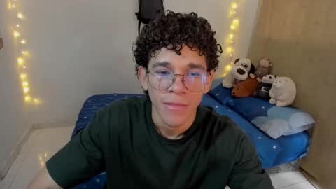 Tom Blue online show from 24, 11, 2025