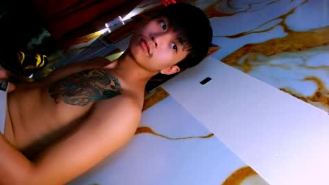 tom_hugecockloader online show from 8, 4, 2026