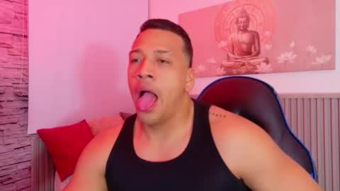 Tom muscle1 online show from 22, 11, 2025