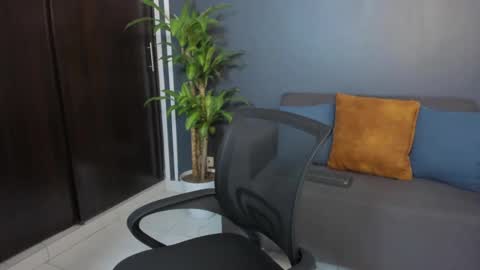 Snapshot of tom_sin_ chatting on 17, 1, 2025 Tom Sin online show from 17, 1, 2025