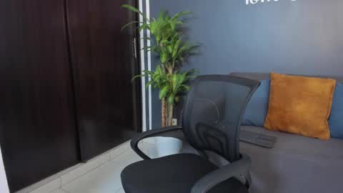 Snapshot of tom_sin_ chatting on 18, 1, 2025 Tom Sin online show from 18, 1, 2025