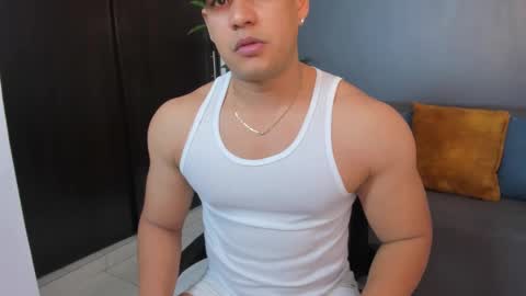 Snapshot of tom_sin_ chatting on 28, 1, 2025 Tom Sin online show from 28, 1, 2025