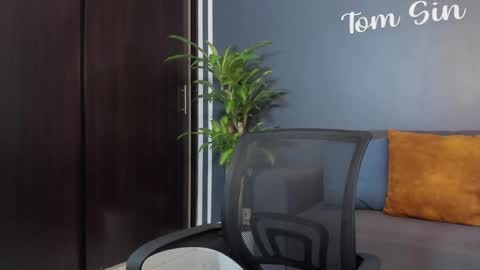 Snapshot of tom_sin_ chatting on 11, 2, 2025 Tom Sin online show from 11, 2, 2025