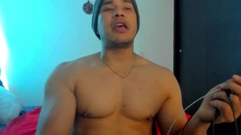 Snapshot of tom_sin_ chatting on 1, 3, 2026 Tom Sin online show from 1, 3, 2026