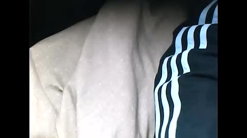 Snapshot of tomas0000 chatting on 8, 3, 2025 thomi online show from 8, 3, 2025