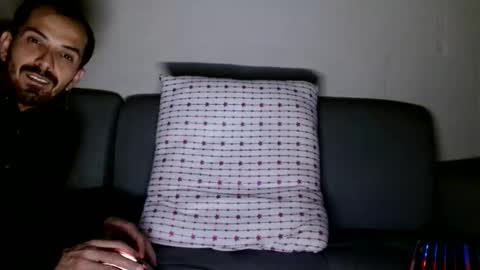 tomas gerauld. make me happy with 10000 tokens online show from 29, 1, 2025