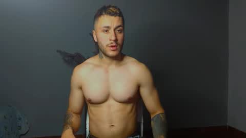 tomDavisXl online show from 18, 10, 2025