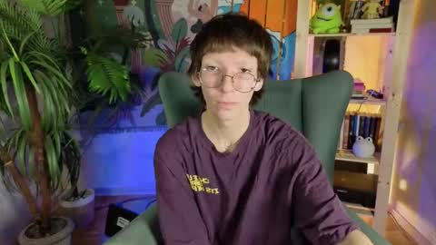 Snapshot of tommiehi chatting on 15, 10, 2025 Tommie online show from 15, 10, 2025