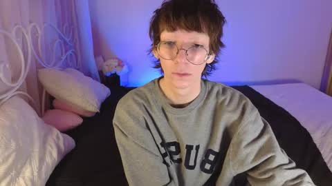 Snapshot of tommiehi chatting on 22, 10, 2025 Tommie online show from 22, 10, 2025