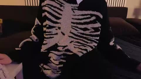 Snapshot of tommiehi chatting on 11, 11, 2025 Tommie online show from 11, 11, 2025