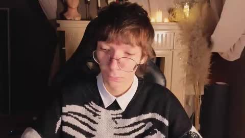 Snapshot of tommiehi chatting on 14, 11, 2025 Tommie online show from 14, 11, 2025